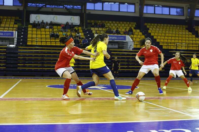 Momento del partido de este sábado disputado en la capital grancanaria (Foto TA)